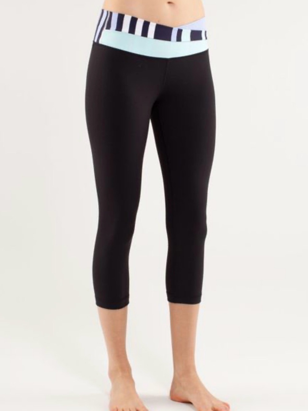 Lululemon Astro Wunder Under Crop  Size 8